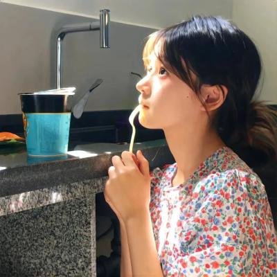 持摄影机的人