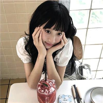 轻轻拂过